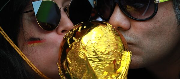 Болельщики перед матчем ЧМ-2018 по футболу между сборными Германии и Мексики - Sputnik Кыргызстан