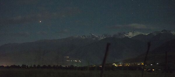 Планета Марс в небе над Бишкекеом - Sputnik Кыргызстан