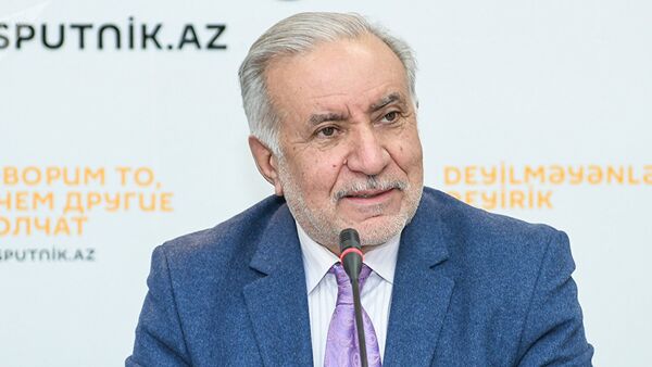 Председатель Союза свободных потребителей Азербайджана Эйюб Гусейнов - Sputnik Кыргызстан