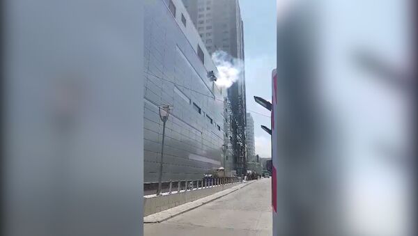 Из здания Bishkek Park валил дым — видео очевидца - Sputnik Кыргызстан