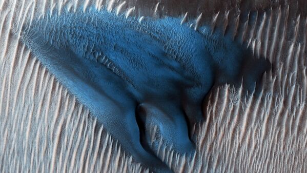 Синие дюны на поверхности Марса - Sputnik Кыргызстан