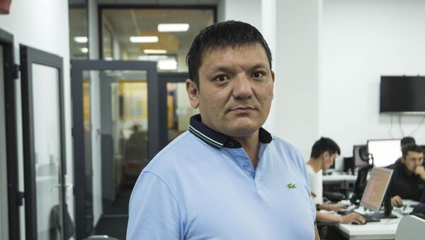 Правозащитник и блогер Азамат Булатов - Sputnik Кыргызстан