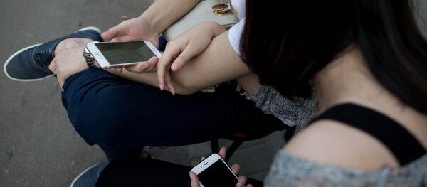 Китайская пара в Пекине Китайская пара в Пекине - Sputnik Кыргызстан