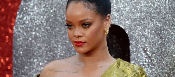 Американская певица и актриса Рианна на премьере фильма Восемь подруг Оушена Лондоне, 13 июня 2018 - Sputnik Кыргызстан