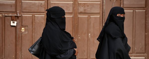 Хиджаб кийген аялдар. Архив Хиджаб кийген аялдар. Архив - Sputnik Кыргызстан