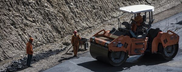 Жол куруу иштери. Архив - Sputnik Кыргызстан