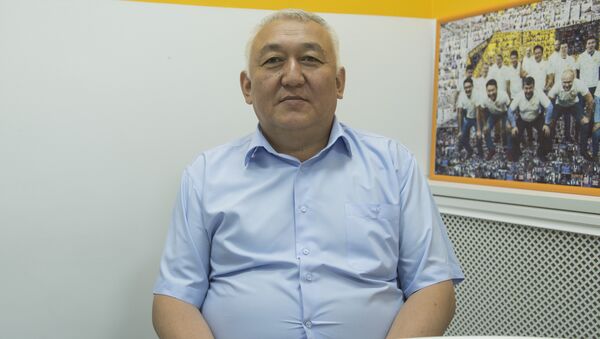 Врач отделения сердечно-сосудистой хирургии Национального госпиталя Жунус Акишев - Sputnik Кыргызстан