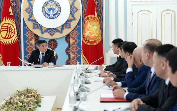 Он отметил большую роль и ответственность секретариата в своевременном исполнении решения Совбеза от 8 февраля 2018 года. - Sputnik Кыргызстан
