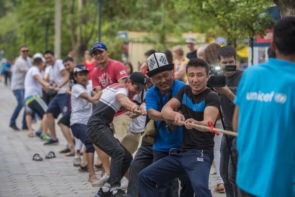 Мероприятие посетили более 5 тысяч детей. - Sputnik Кыргызстан