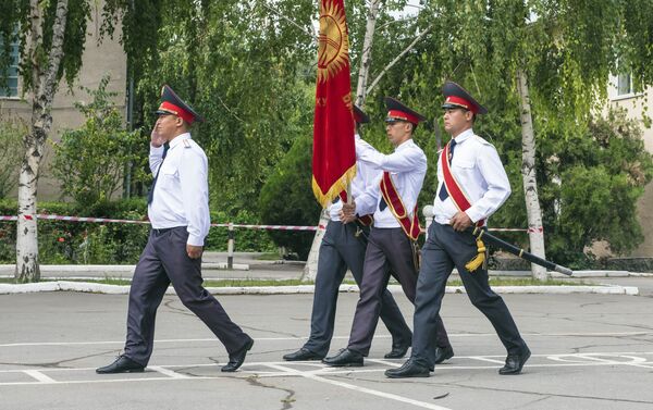 На мероприятии присутствовали руководство Главного управления внутренних дел Бишкека, Министерства внутренних дел и ветераны МВД. - Sputnik Кыргызстан