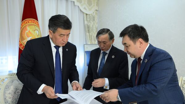 Президент КР Сооронбай Жээнбеков принял президента Международной Тюркской академии Дархана Кадыралы - Sputnik Кыргызстан