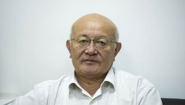 Кыргыз Республикасынын эмгек сиңирген дарыгери, медицина илимдеринин доктору, профессор Ишенбай Молдоташев - Sputnik Кыргызстан