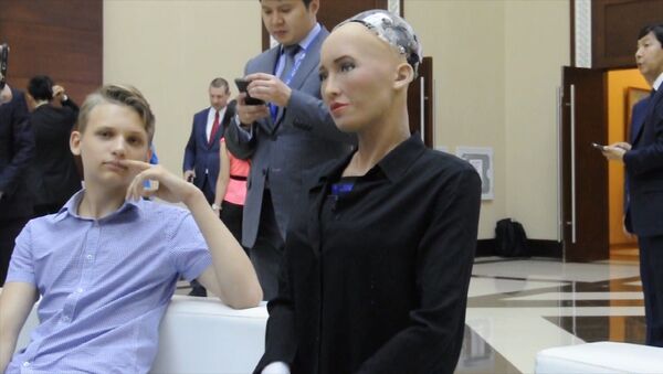 Вы удивитесь, но так выглядит мозг робота Софии - Sputnik Кыргызстан