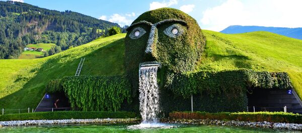 Самые необычные фонтаны мира — Хрустальные миры Сваровски - Sputnik Кыргызстан