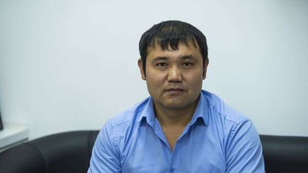 Айыл чарба министрлигинин өсүмдүктөрдү коргоо жана пестициддерди каттоо бөлүмүнүн башчысы Алмаз Алакунов - Sputnik Кыргызстан