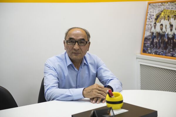 Заведующий отделением мочекаменной болезни Национального госпиталя Жуман Мырзалиев - Sputnik Кыргызстан