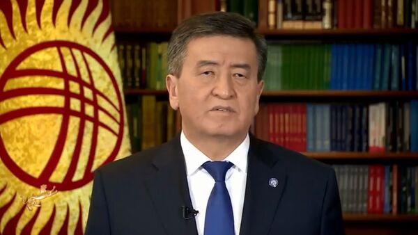 Как Сооронбай Жээнбеков поздравил казахстанцев с Днем Астаны. Видео - Sputnik Кыргызстан
