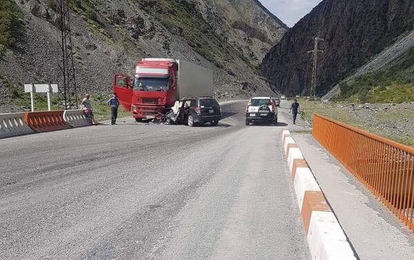 На автотрассе Бишкек — Ош произошло ДТП, погибли два человека - Sputnik Кыргызстан