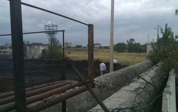 Пожар на территории водозабора, возле АЗС, недалеко от пересечения проспекта Чуй с улицей Курманджан Датки, потушен - Sputnik Кыргызстан
