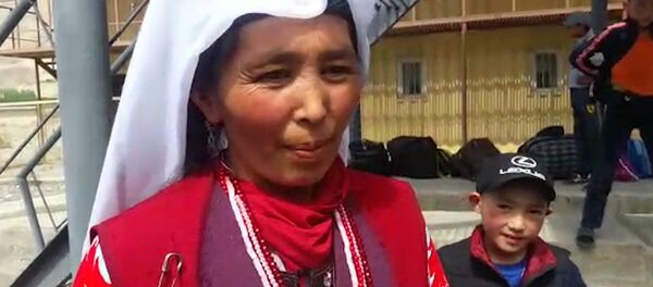 Памирские кыргызы, уехавшие из Нарына, перешли границу Афганистана. Видео - Sputnik Кыргызстан