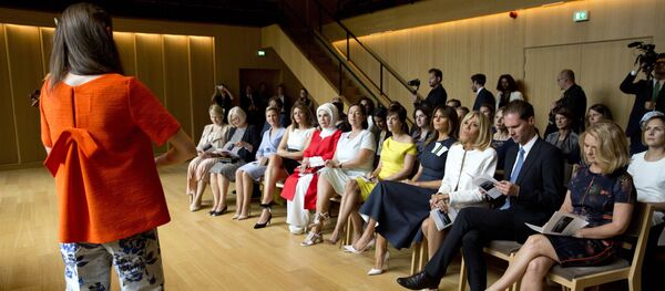 Первые леди на саммите НАТО в Брюсселе - Sputnik Кыргызстан