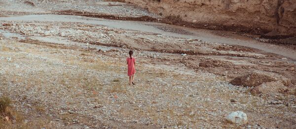 Надругавшись, он хотел повесить ее на дереве - Sputnik Кыргызстан