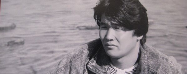 Токтогул атындагы мамлекеттик сыйлыктын лауреаты, белгилүү драматург, акын, коомдук ишмер Султан Раевдин архивдик сүрөтү - Sputnik Кыргызстан