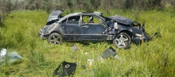 Бишкек — Нарын жолунун 44 чакырымындагы айланма жолдо Mercedes-Benz унаасы аласалып, ичиндеги үч киши каза тапканын Чүй облустук милициясы билдирди - Sputnik Кыргызстан