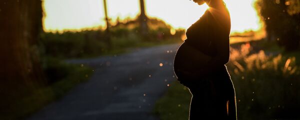 Беременная женщина в Вертоу - Sputnik Кыргызстан