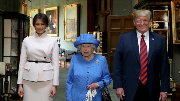Аудиенция президента США Дональда Трампа с королевой Великобритании Елизаветой Второй - Sputnik Кыргызстан