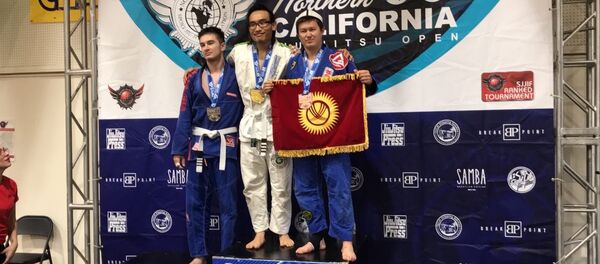Кыргызстандык спортчу Зулкайнар Шайбек Уулу жиу-житсу боюнча Колифорниянын ачык чемпионатынан байгелүү орундарга ээ болду - Sputnik Кыргызстан