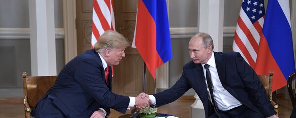 Встреча президента РФ Владимира Путина и президента США Дональда Трампа в Хельсинки - Sputnik Кыргызстан