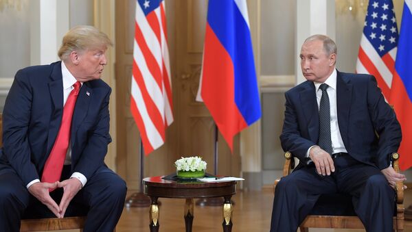 Встреча президента РФ Владимира Путина и президента США Дональда Трампа в Хельсинки - Sputnik Кыргызстан