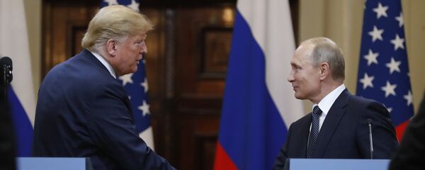 Россиянын президенти Владимир Путин жана АКШнын президенти Дональд Трамп. Архив Россиянын президенти Владимир Путин жана АКШнын президенти Дональд Трамп. Архив - Sputnik Кыргызстан