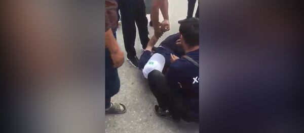 Бывший милиционер в пьяном виде сбил пешехода в Ат-Баши — видео после ДТП - Sputnik Кыргызстан