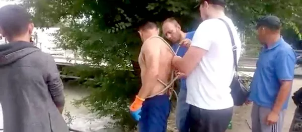 Как в БЧК искали 6-летнего Мишу — видео поисковой операции Как в БЧК искали 6-летнего Мишу — видео поисковой операции - Sputnik Кыргызстан