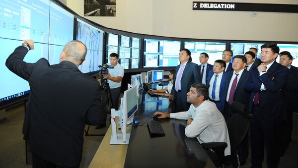 Премьер-министр КР Мухаммедкалый Абылгазиев ознакомился с проектом Безопасный город в Тбилиси - Sputnik Кыргызстан