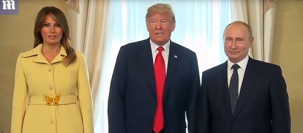 Как изменилось лицо Мелании Трамп после рукопожатия с Путиным. Видео - Sputnik Кыргызстан