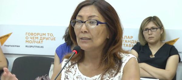 Разве ненормально, что мы с папой делаем это? О педофилии в Бишкеке Разве ненормально, что мы с папой делаем это? О педофилии в Бишкеке - Sputnik Кыргызстан