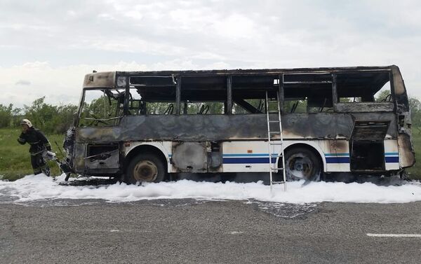 Өрт автобустун кыймылдаткычындагы зымдардын тийишүүсүнөн улам чыккан. - Sputnik Кыргызстан