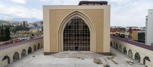 Строительство мечети в память погибших в Апрельской революции 2010 года - Sputnik Кыргызстан