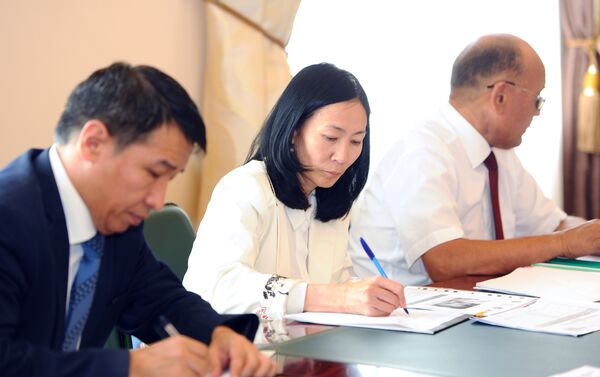 Абылгазиев провел совещание по вопросу реализации программы Ала-Тоо булагы в сфере сельского питьевого водоснабжения населенных пунктов страны - Sputnik Кыргызстан