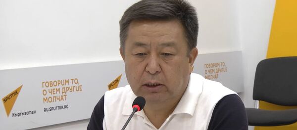 Турсунбеков Эгизбаев сууга түшкөн видеодон эмнени көргөнүн айтып берди. Видео Турсунбеков Эгизбаев сууга түшкөн видеодон эмнени көргөнүн айтып берди. Видео - Sputnik Кыргызстан