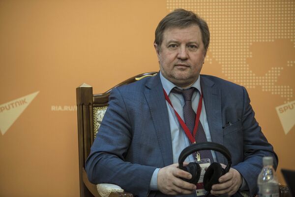 Директор Института ЕАЭС Владимир Лепехин - Sputnik Кыргызстан