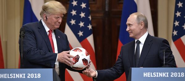 Встреча президента РФ Владимира Путина и президента США Дональда Трампа в Хельсинки - Sputnik Кыргызстан