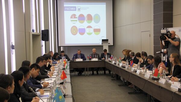 V Форум молодых дипломатов государств Евразийского пространства в Москве - Sputnik Кыргызстан