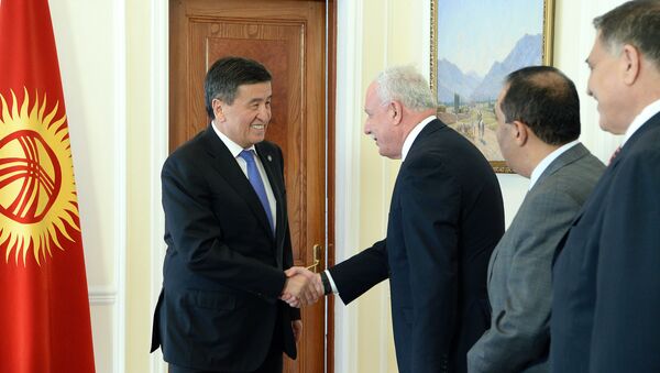 Президент Сооронбай Жээнбеков принял министра иностранных дел Палестины Рияда Малки - Sputnik Кыргызстан