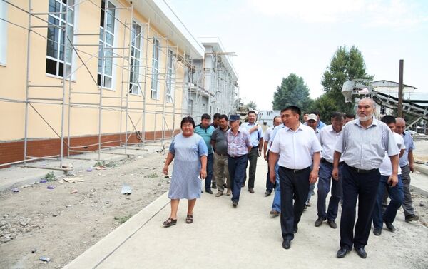 В Оше к началу учебного года будет сдана в эксплуатацию новая школа-гимназия №18, рассчитанная на 630 учеников - Sputnik Кыргызстан