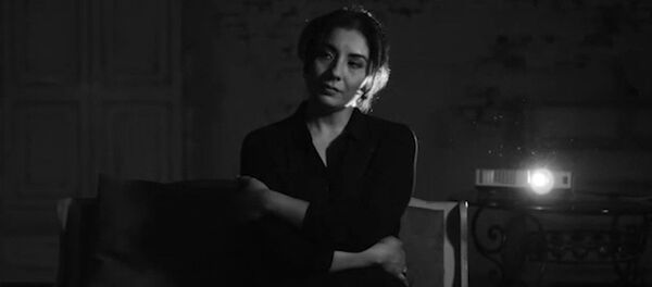 До слез! Вдова Джумакадырова прочла стихотворение в день рождения мужа - Sputnik Кыргызстан