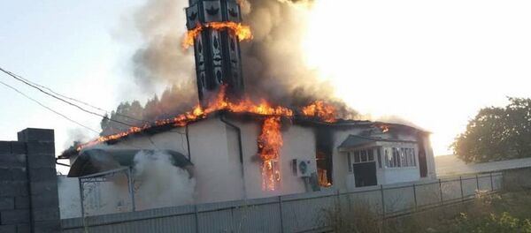 Жалал-Абаддагы Сузак районуна караштуу Орто Азия айылында жайгашкан мечиттеги өрт - Sputnik Кыргызстан